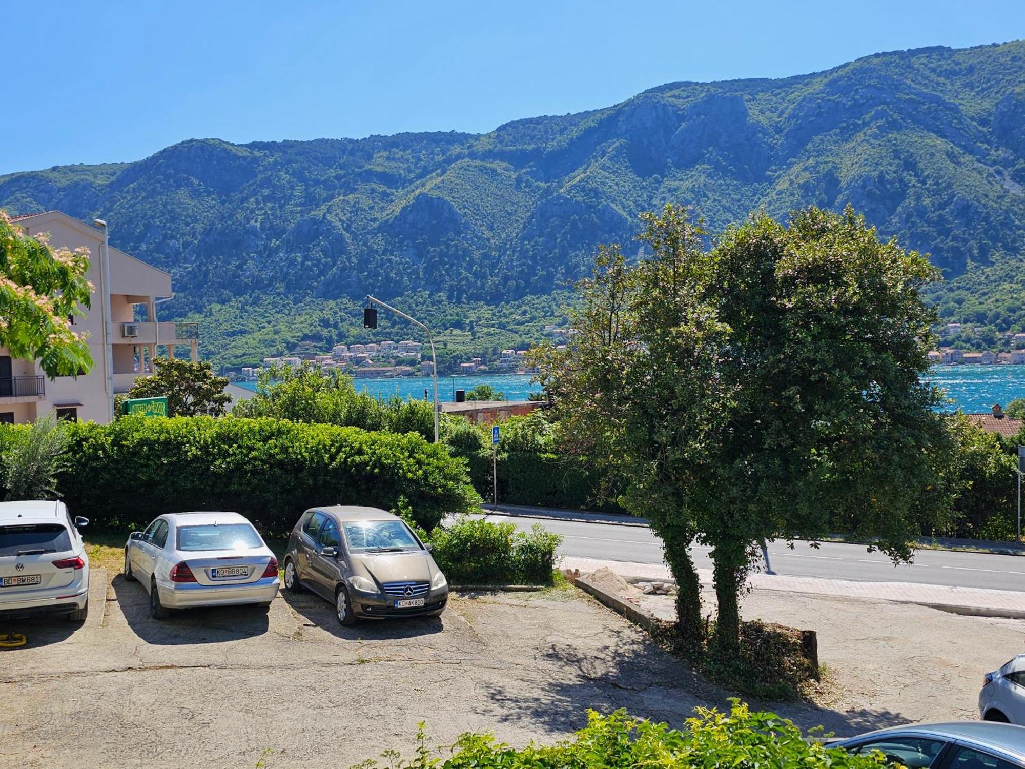 Apartment Luka Kotor Eksteriør billede